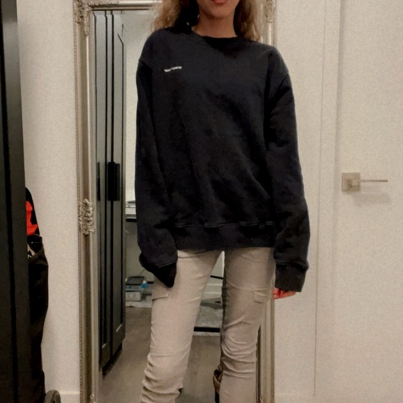 Men’s Off-White Logo Black Crewneck - Elevate Your Streetwear Game! - Picture 1 of 3